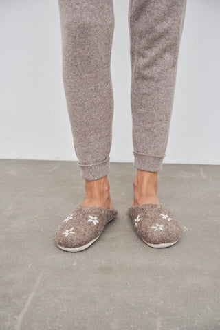 WARM FEET FILZHAUSSCHUHE