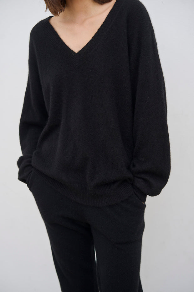 AMARA PULLOVER