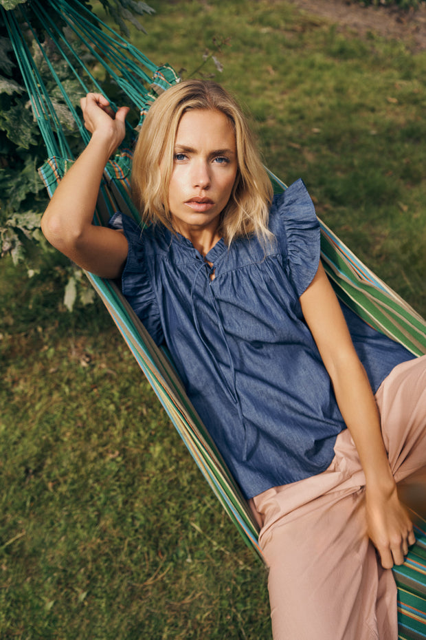 LAURA HOSE CASUAL