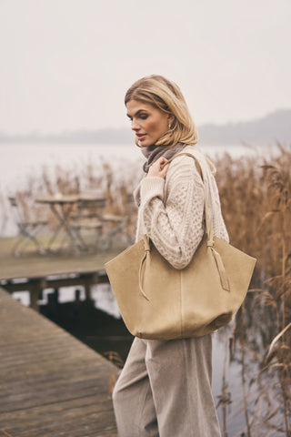 EMMA TASCHE