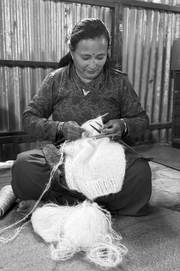 SUNIL HANDGESSTRICKTER PULLOVER