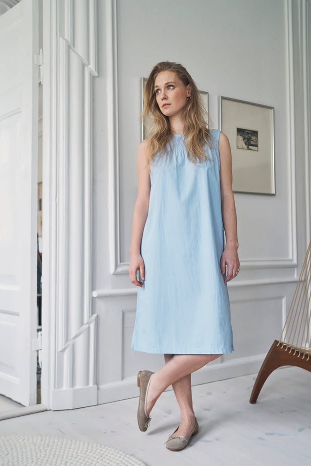 LAURA BELL KLEID